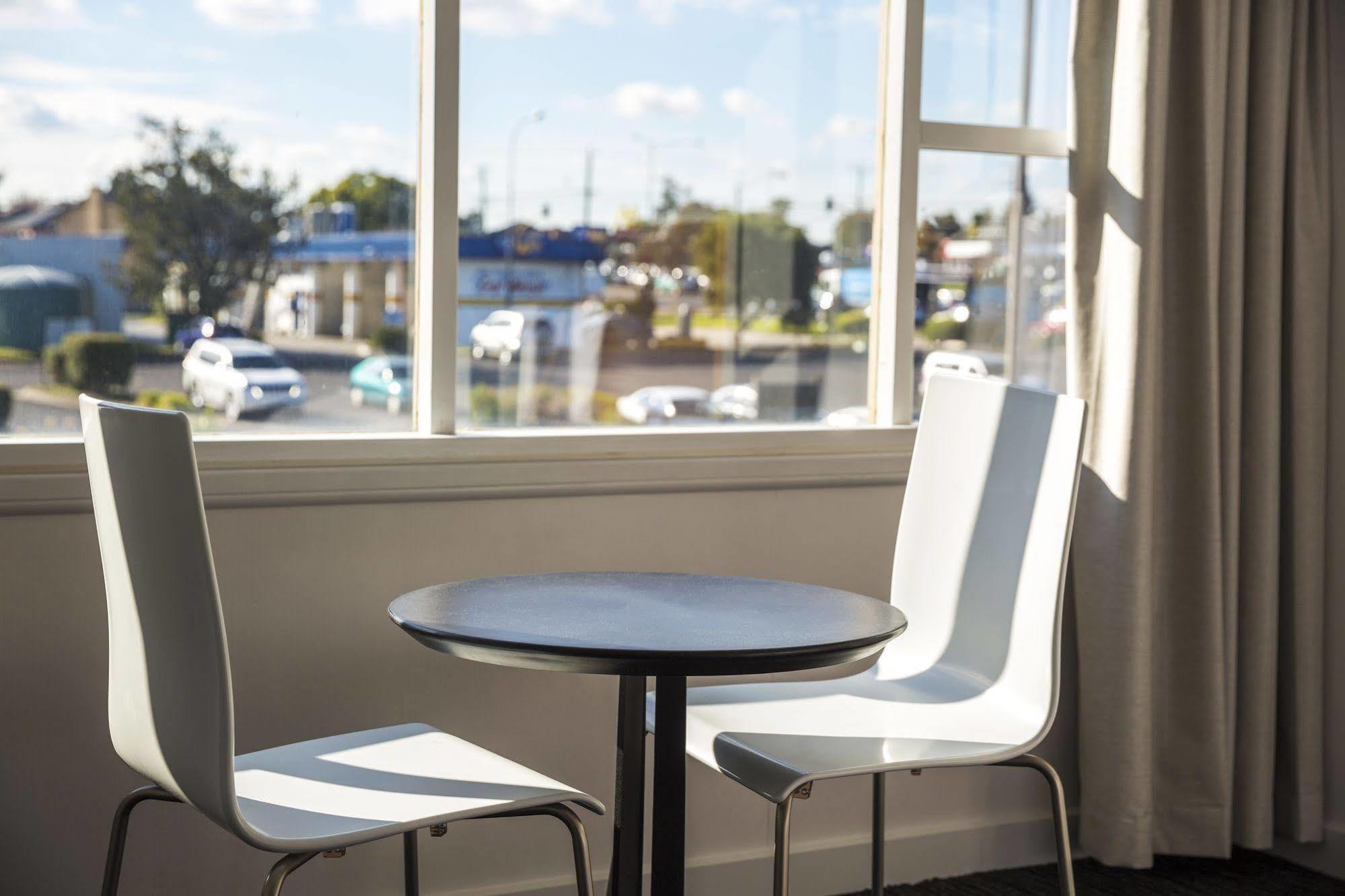 Nightcap At Waltzing Matilda Hotel Springvale Exterior foto
